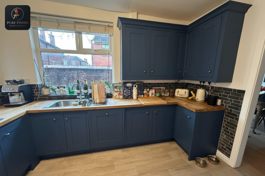 After kitchen respraying – factory-quality finish